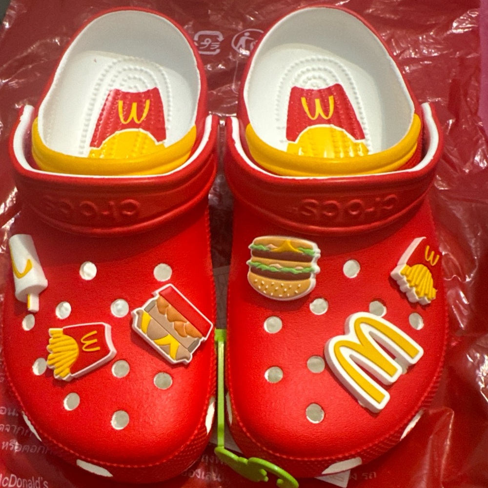 Crocs Classic Clog McDonald's Men Size 6 Women Size 8 Red NEW IN BAG